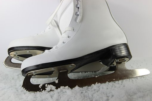 Comment tomber quand on fait du patin à glace?
